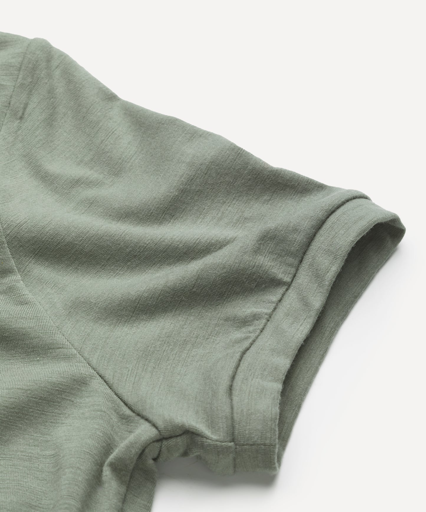 Merino Lightweight T shirt with V Neck in khaki Green