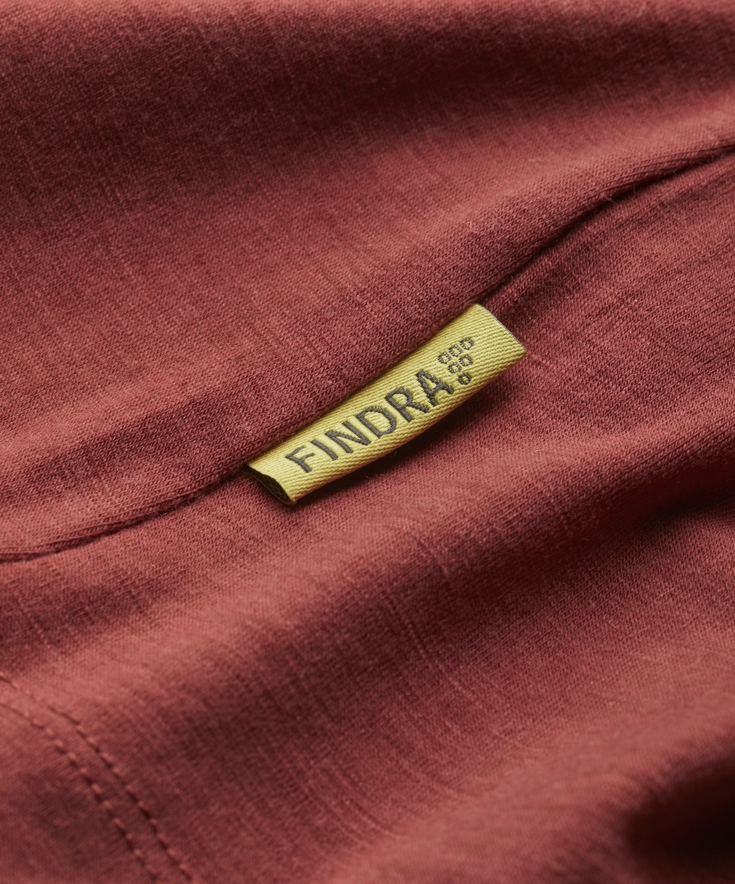 Merino Lightweight T shirt with V Neck in rust red