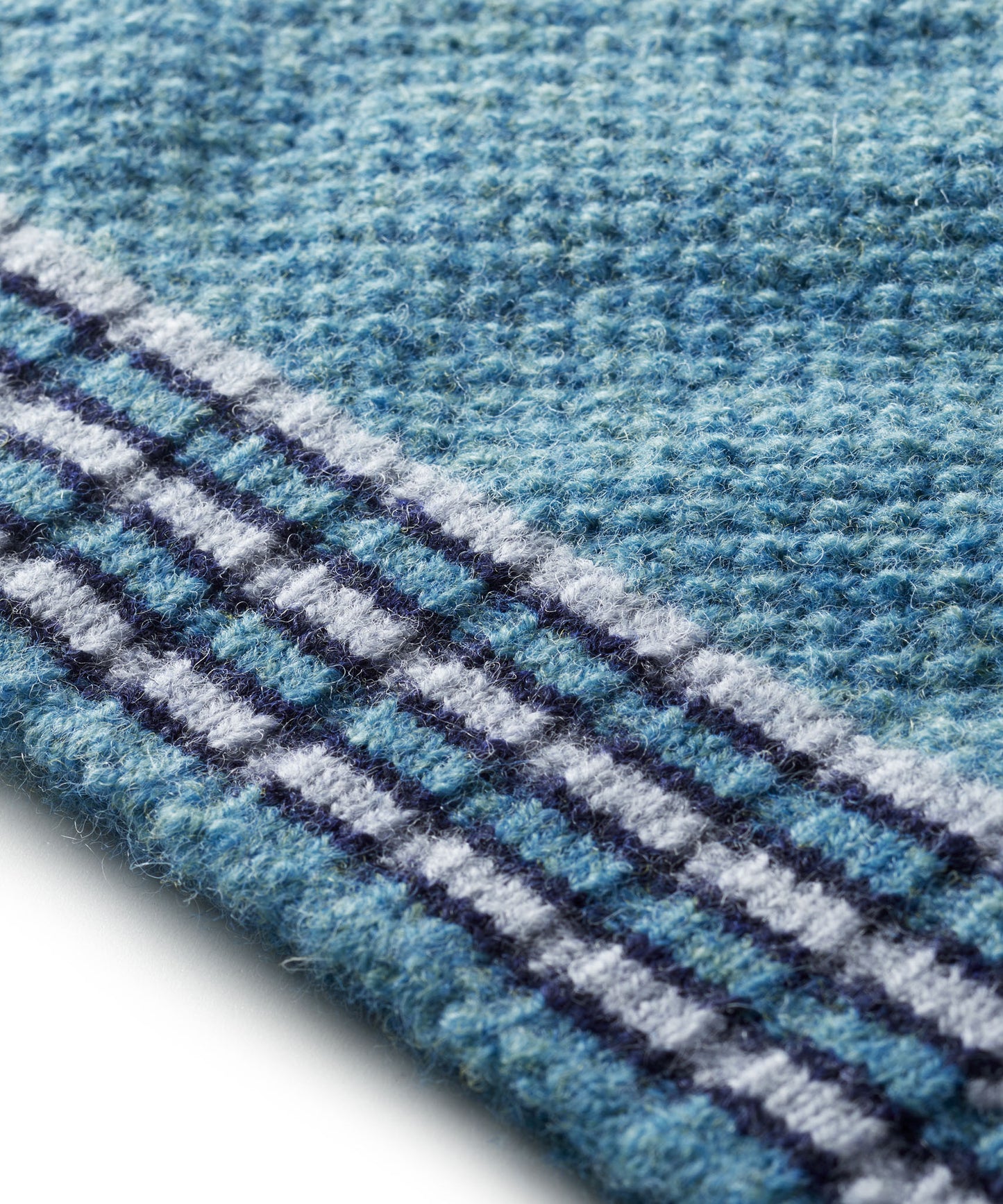 FINDRA Betty Lambswool Beanie Barracuda Detail