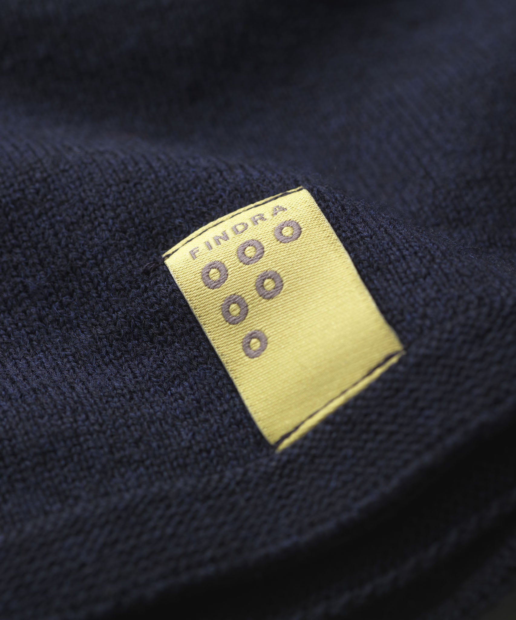 FINDRA Betty Neck Warmer Plain Dark Navy Label