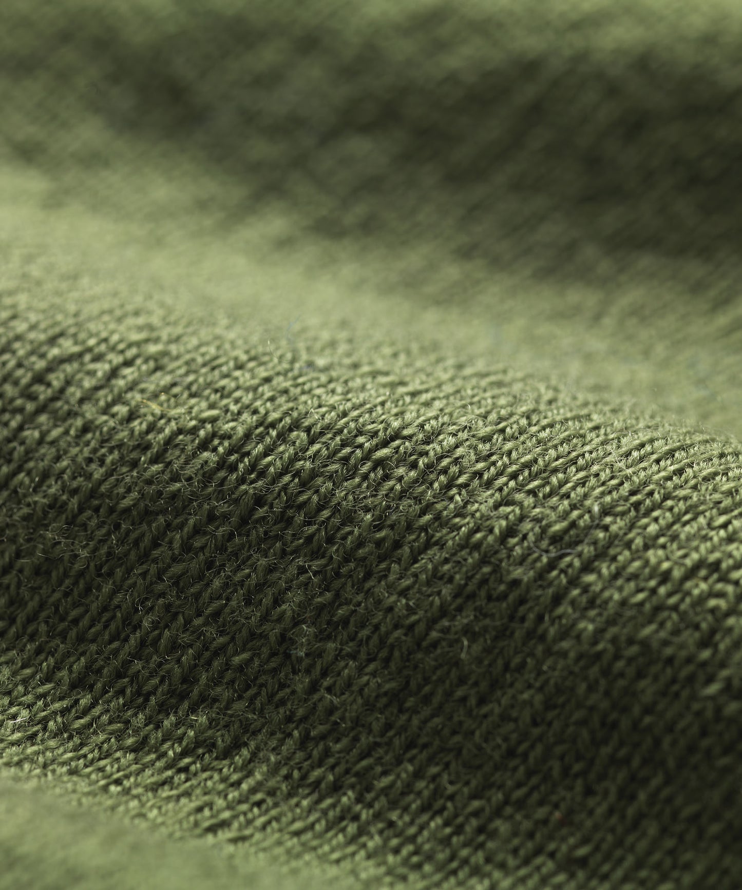 FINDRA Betty Neck Warmer Plain Moss Green Detail