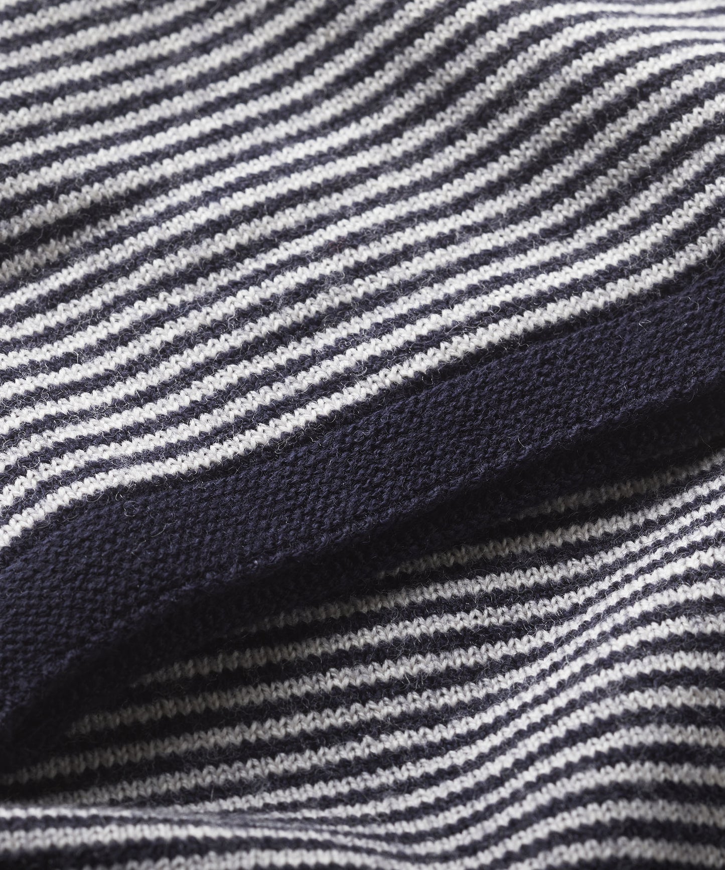 FINDRA Dark Navy Oatmeal Betty Neck Warmer Stripe Dark Navy Oatmeal Detail