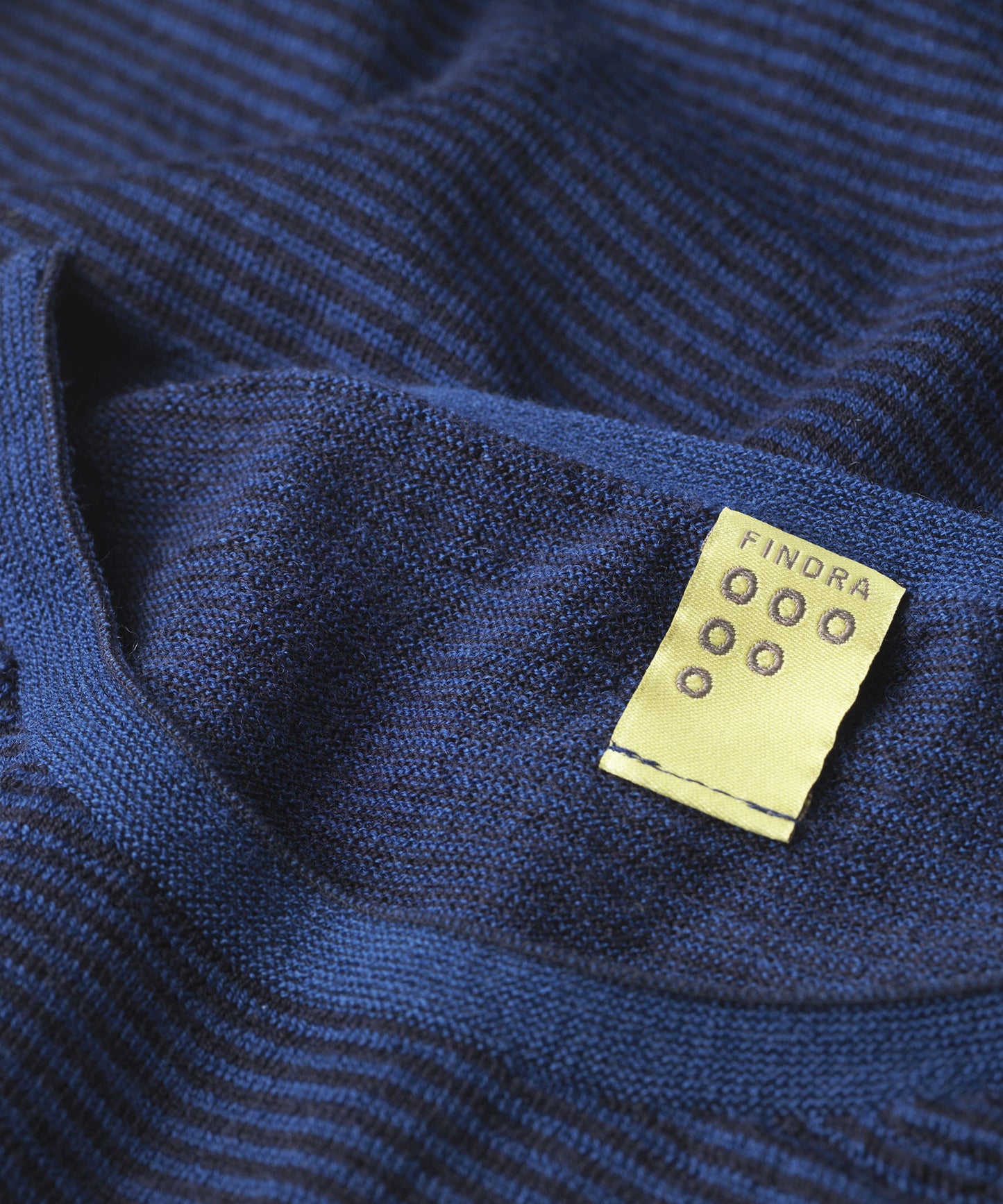 FINDRA Leithen Mens Merino Stripe Base Layer Dark Navy Collar