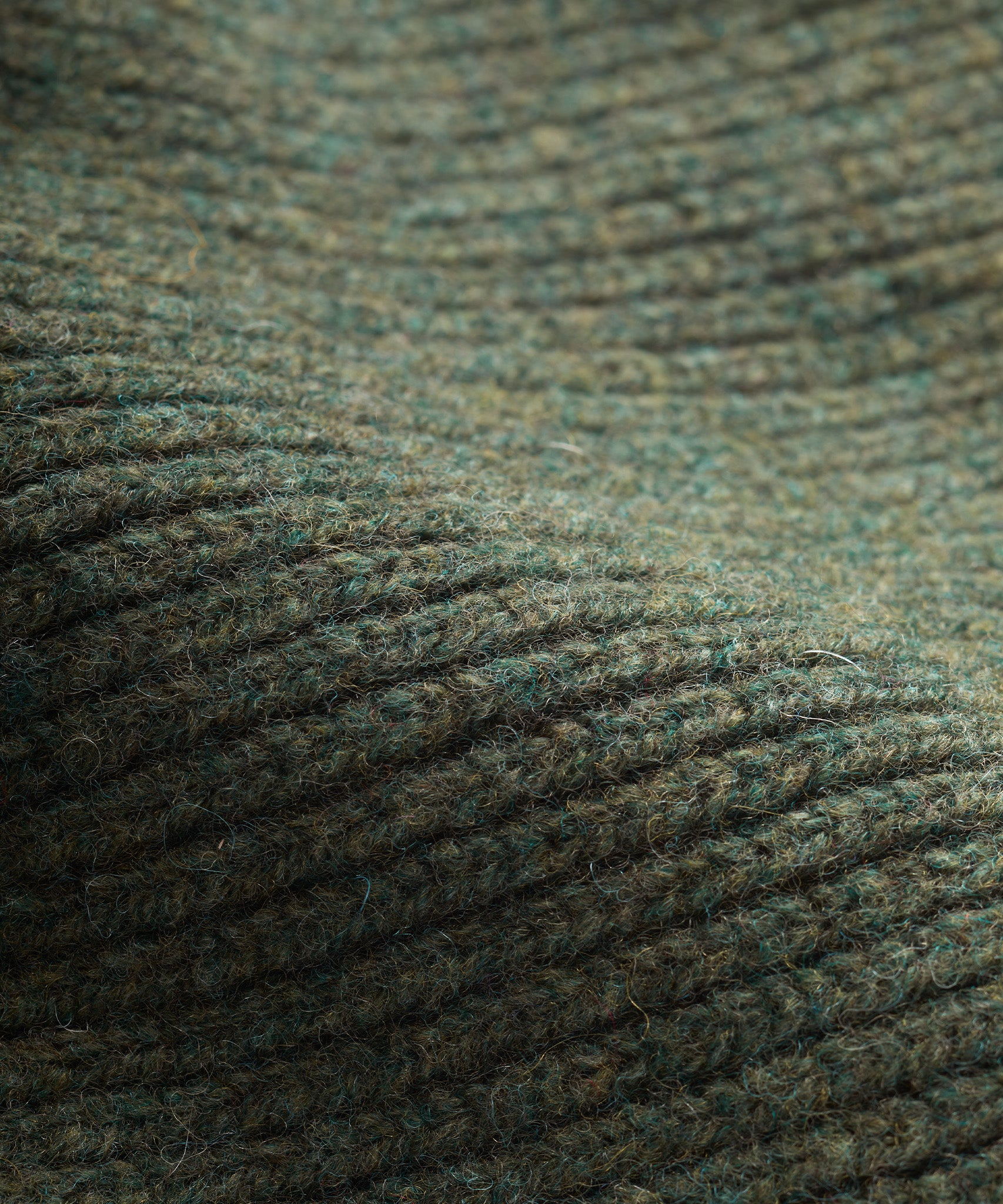 FINDRA Tweed Lambswool Scarf Rosemary