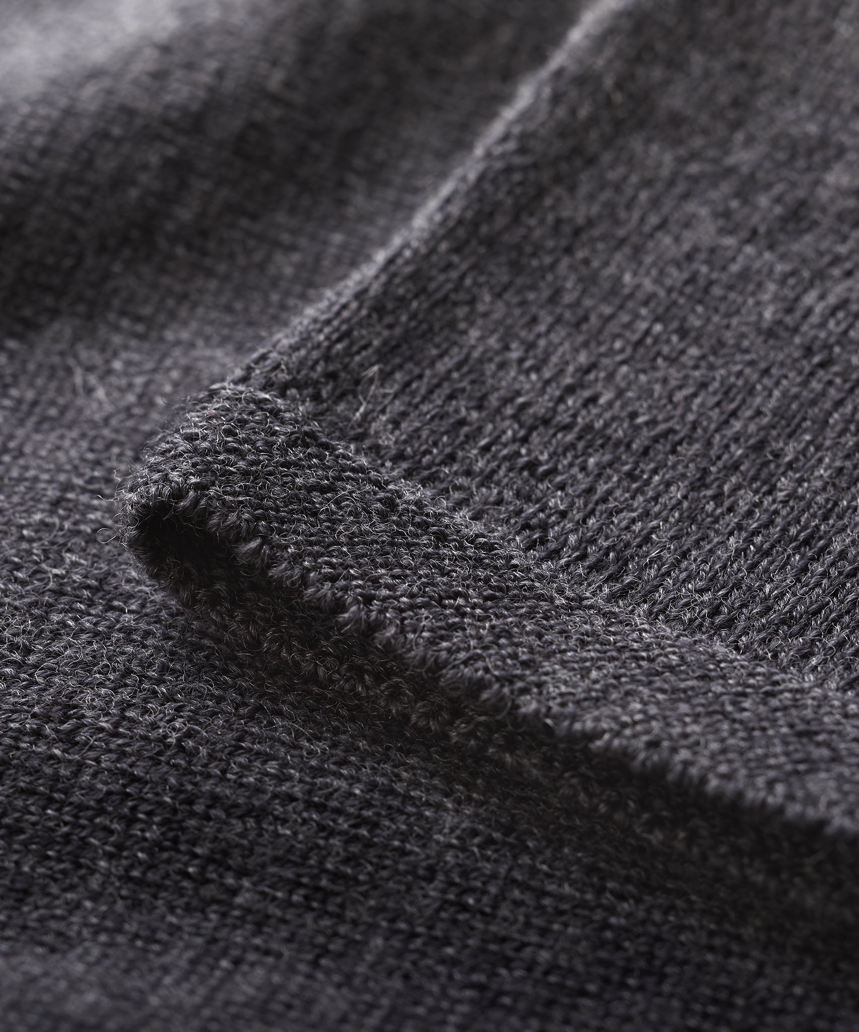 FINDRA Betty Plain Neck Warmer Charcoal Detail